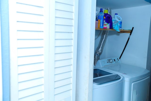 laundry area featuring washer and clothes dryer