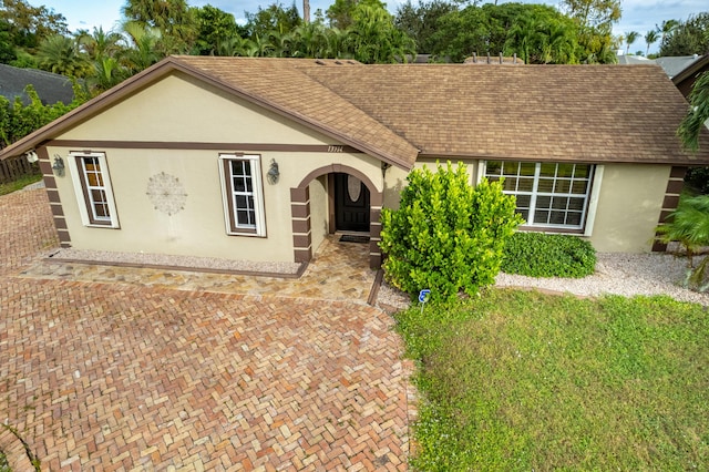 view of front of property