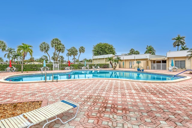 view of swimming pool