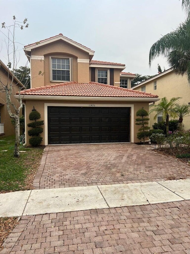 view of front of home featuring a garage