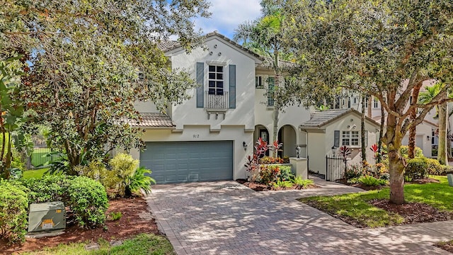 view of front facade with a garage