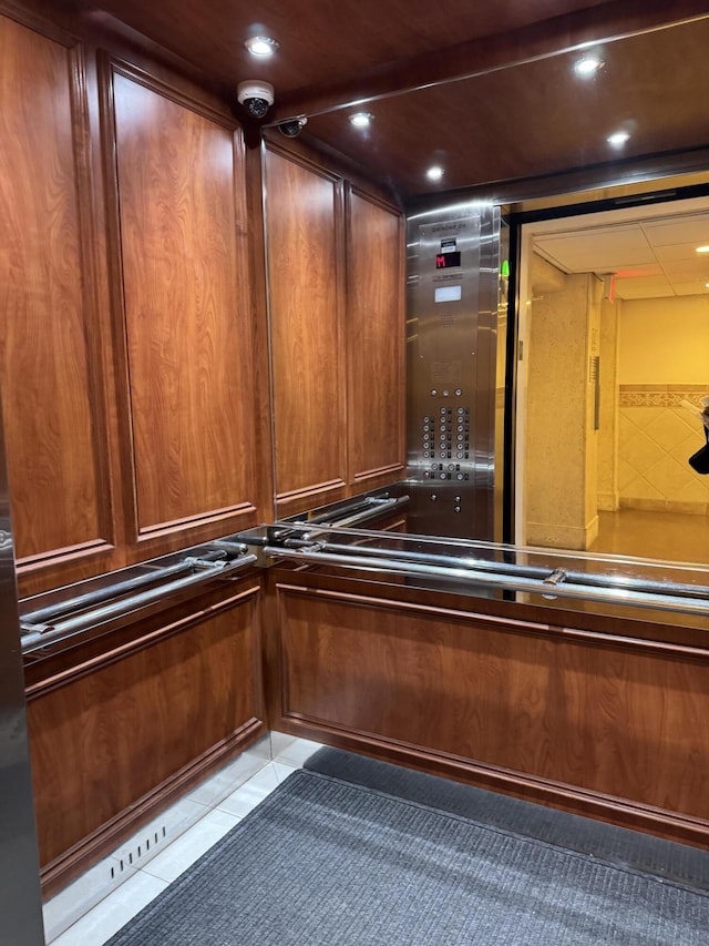 room details featuring elevator