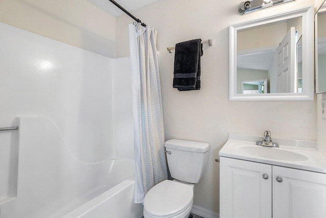 full bathroom with a textured ceiling, toilet, shower / tub combo with curtain, and vanity