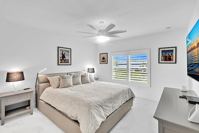 bedroom with ceiling fan