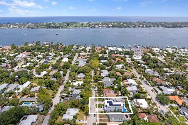 260 31st St, West Palm Beach, FL 33407 - aerial overview of property's location with property boundaries highlighted, a large body of water, and nearby suburban area