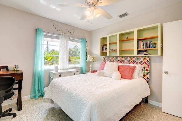 bedroom with ceiling fan