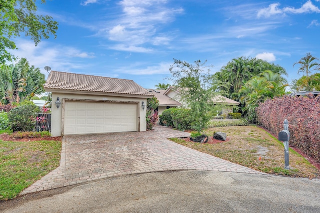 view of front facade with a garage