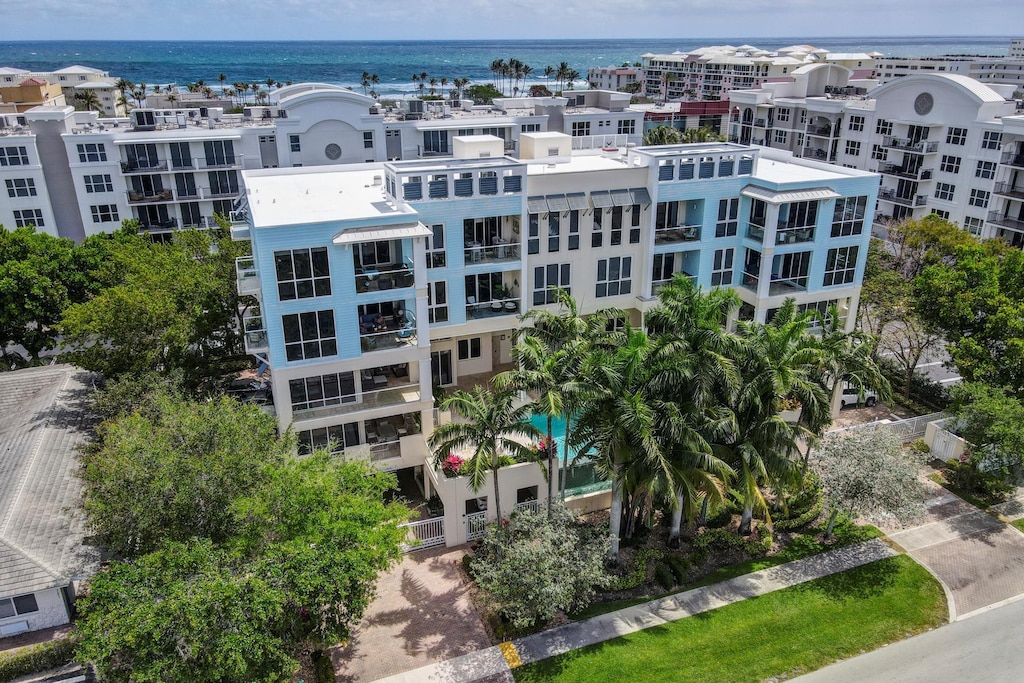 bird's eye view with a water view