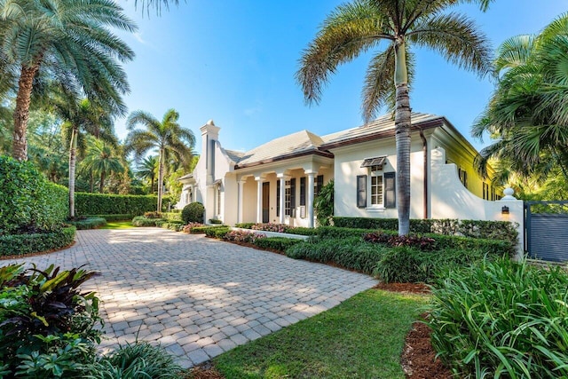 view of mediterranean / spanish-style home