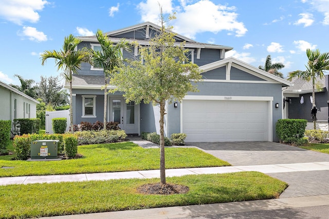 view of front of property with a front yard