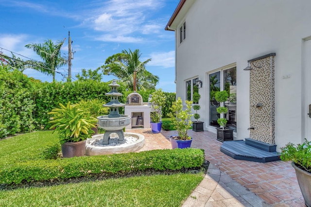 view of yard with a patio