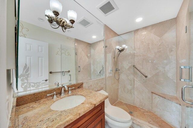 spare room featuring light wood-style floors, ceiling fan, visible vents, and crown molding