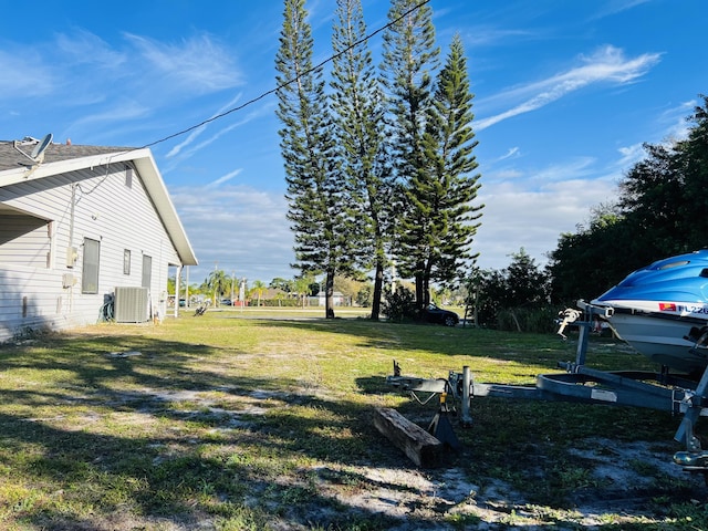 view of yard with cooling unit