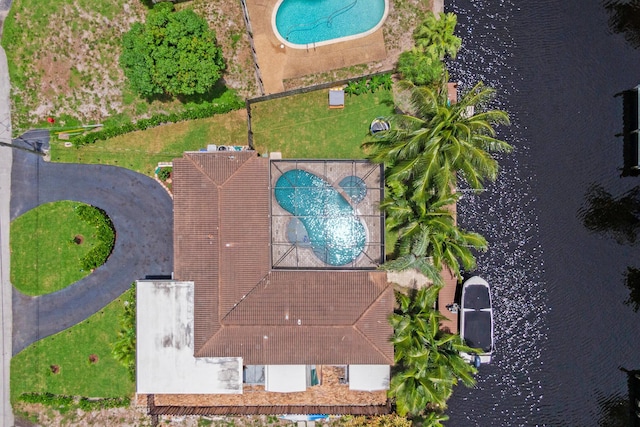 bird's eye view with a water view