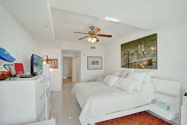 bedroom featuring ceiling fan