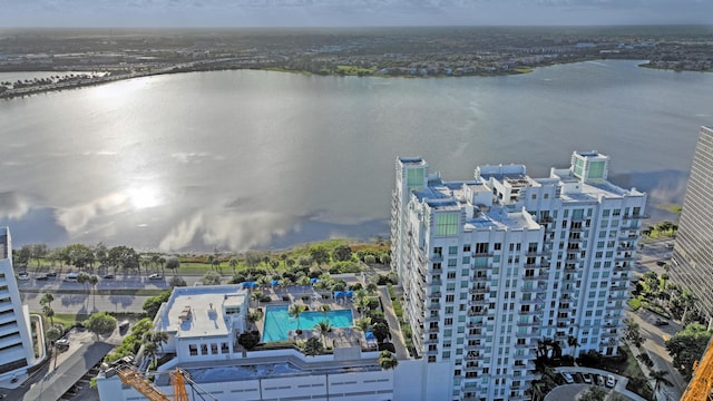 bird's eye view featuring a water view