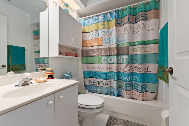 full bathroom featuring vanity, toilet, and shower / bath combo