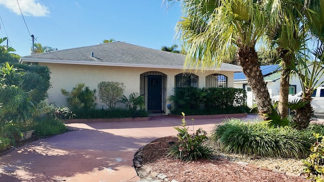 view of front of property