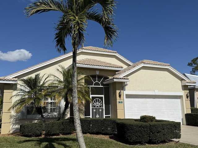 view of front of house with a garage