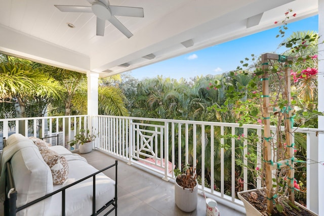 balcony with ceiling fan and outdoor lounge area