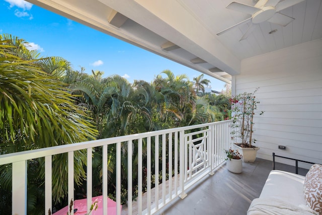 balcony featuring ceiling fan