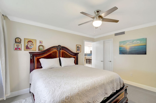 bedroom with crown molding and ceiling fan