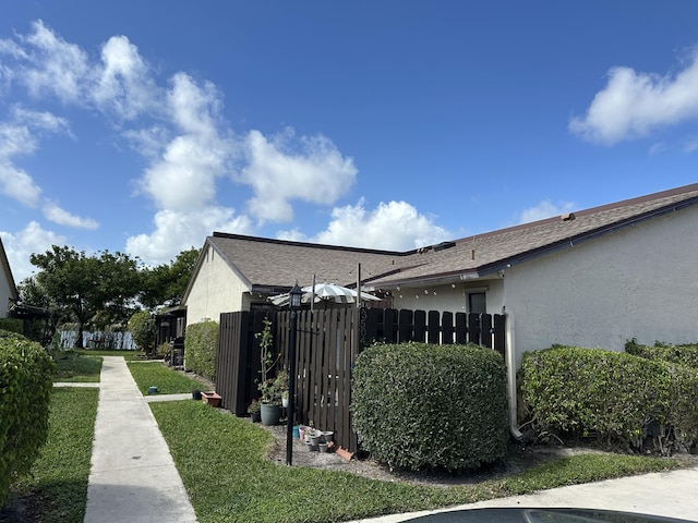 view of home's exterior