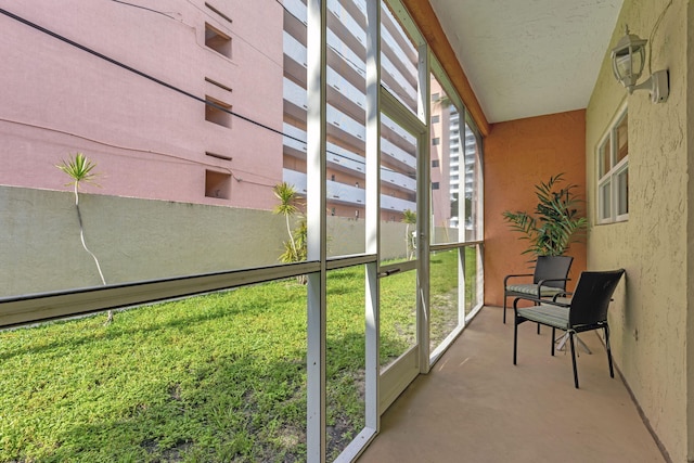 view of sunroom / solarium