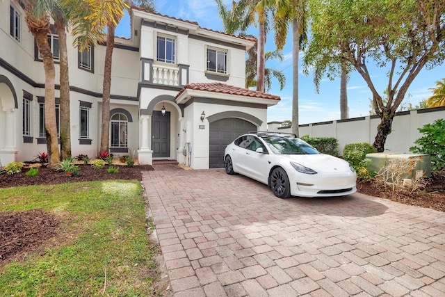 view of front of property featuring a garage