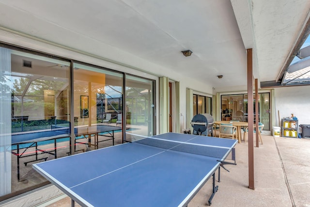 view of recreation room