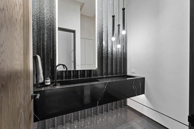 1160 S Ocean Blvd, Manalapan, FL 33462 - bathroom with vanity
