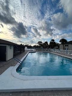 view of swimming pool