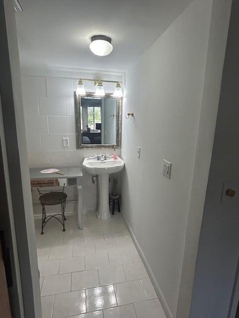 bathroom with sink