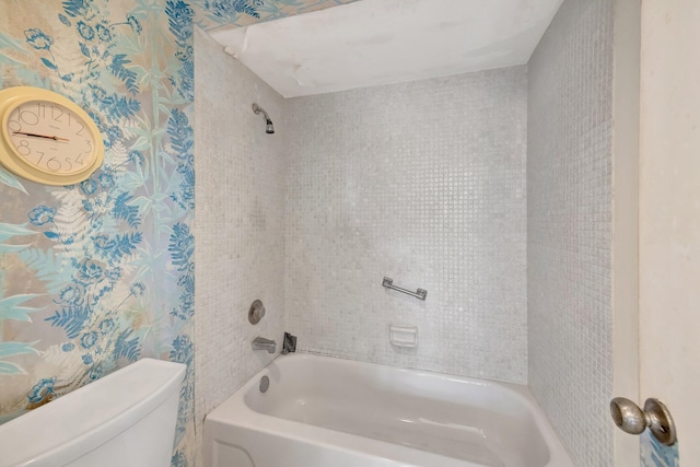 9101 Lime Bay Blvd Unit 312, Tamarac, FL 33321 - bathroom with toilet, tub / shower combination, and wallpapered walls