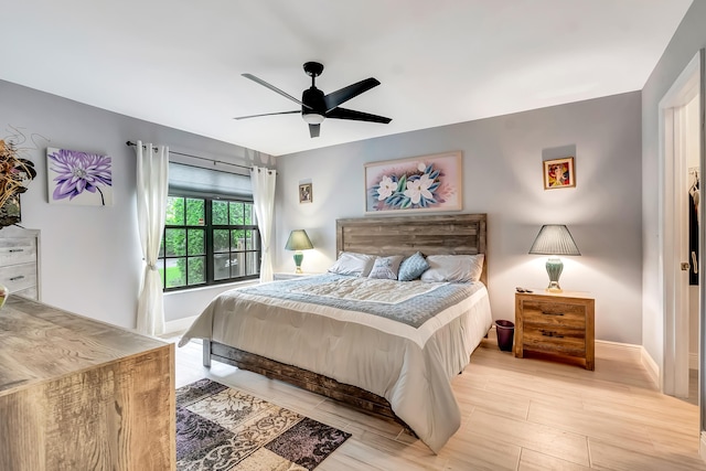 bedroom with ceiling fan