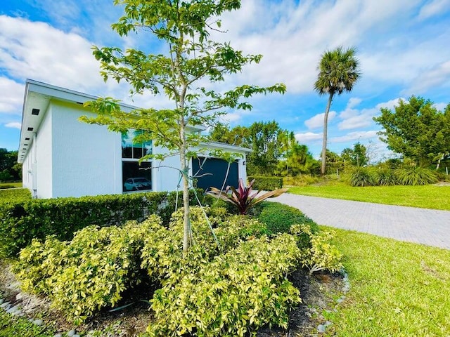 exterior space with a front yard