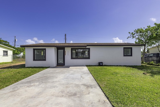 view of front of house with a front yard