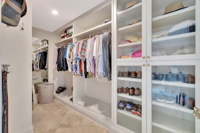 view of spacious closet