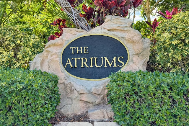 view of community / neighborhood sign