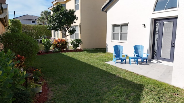 view of yard with a patio