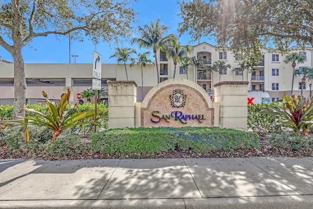 view of community / neighborhood sign