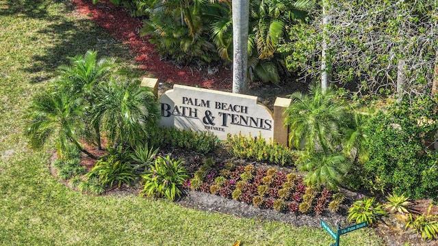 view of community / neighborhood sign