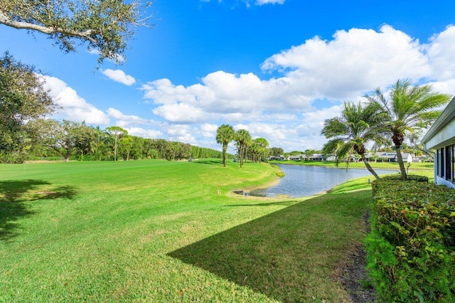 view of yard featuring a water view