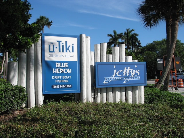 view of community / neighborhood sign