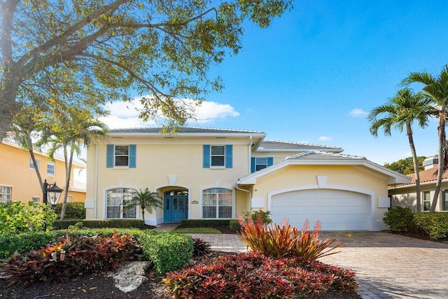 view of front of house featuring a garage