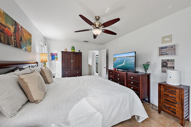 bedroom with ceiling fan