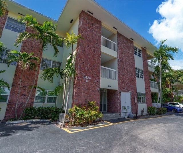 2424 SE 17th St Unit B103, Fort Lauderdale, FL 33316 - view of building exterior