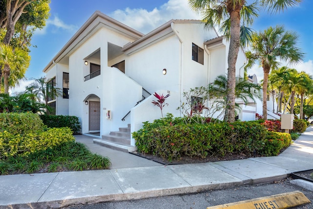 view of mediterranean / spanish-style house