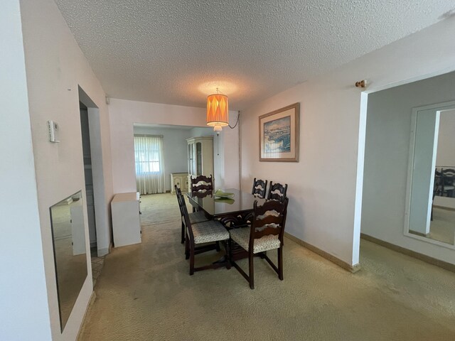 full bathroom with enclosed tub / shower combo, toilet, a textured ceiling, and a wealth of natural light