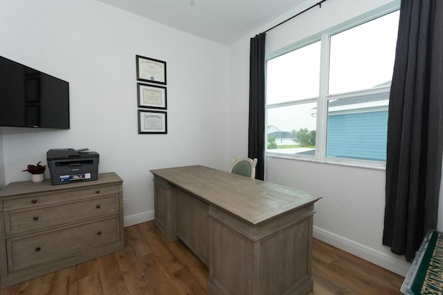 office area with dark hardwood / wood-style floors